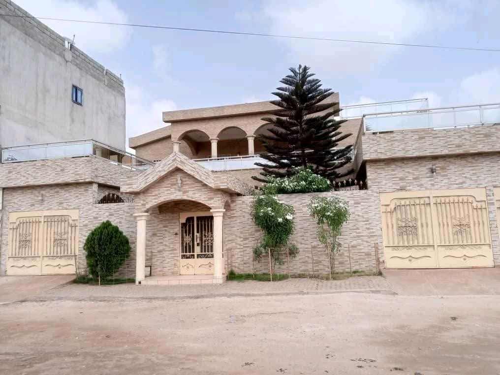 Grande villa en vente a Lomé agoe cacaveli