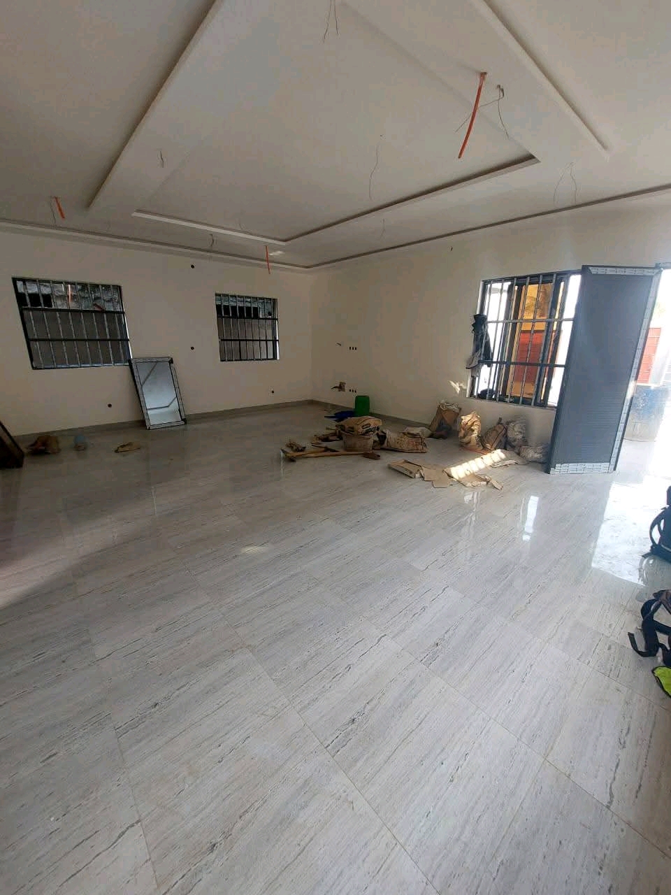 Villa a étage en vente a Lomé agoe demakpoe