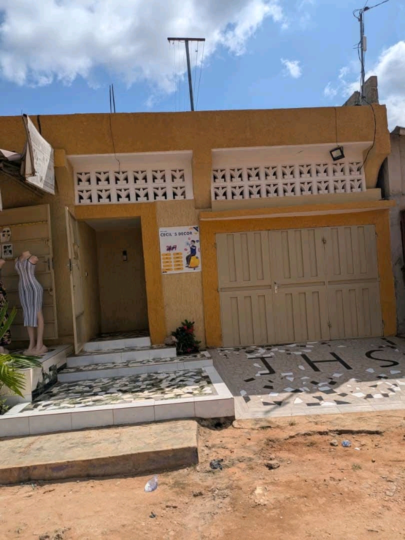 Villa en vente a Lomé adidogomé logoté