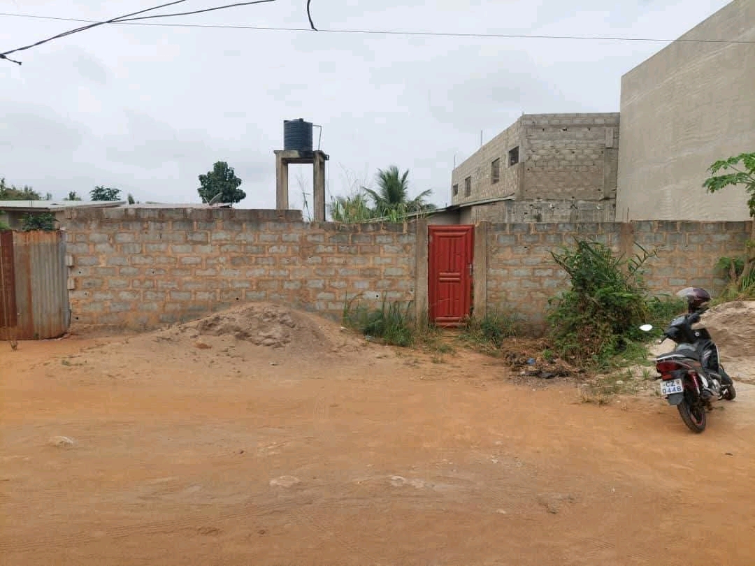 Terrain quart de lot en vente a lome agoe legbassito adodomé