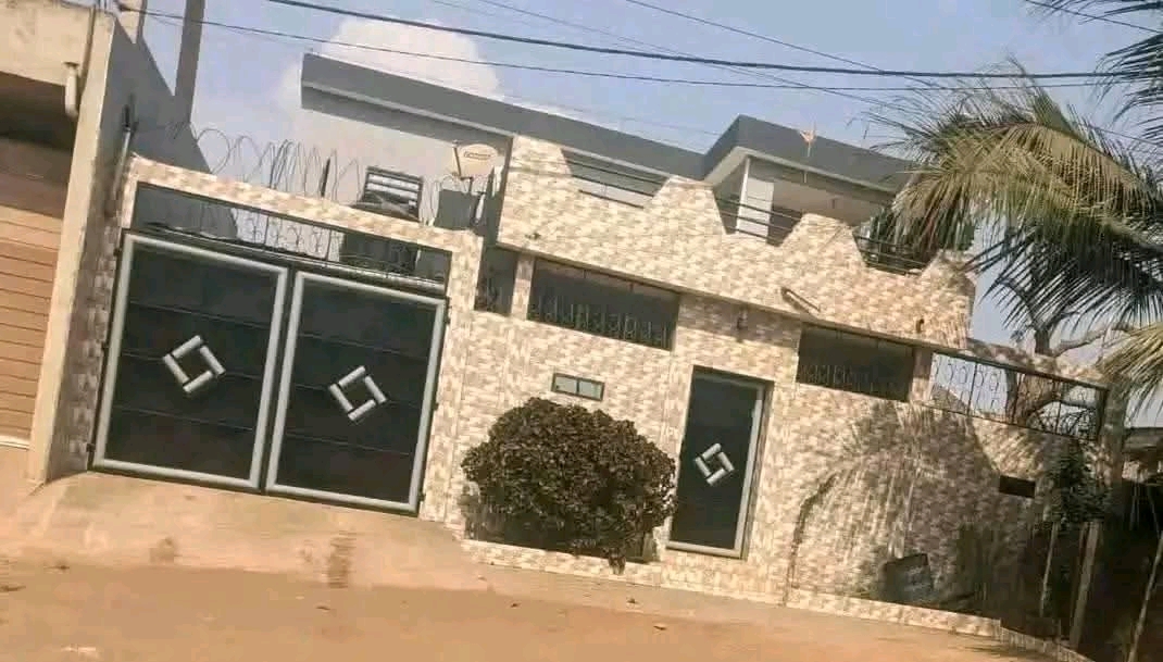 Villa a étage en vente a lome avedji vakpo fish