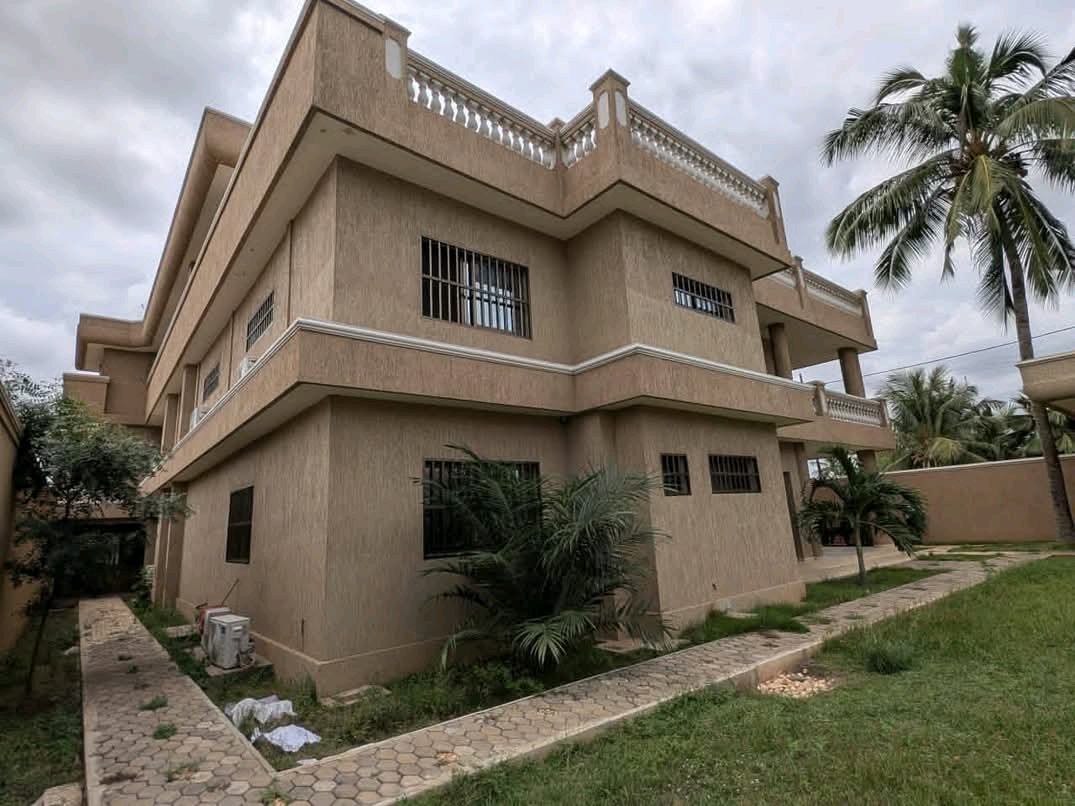 Belle villa en vente a lome nyekonakpoe