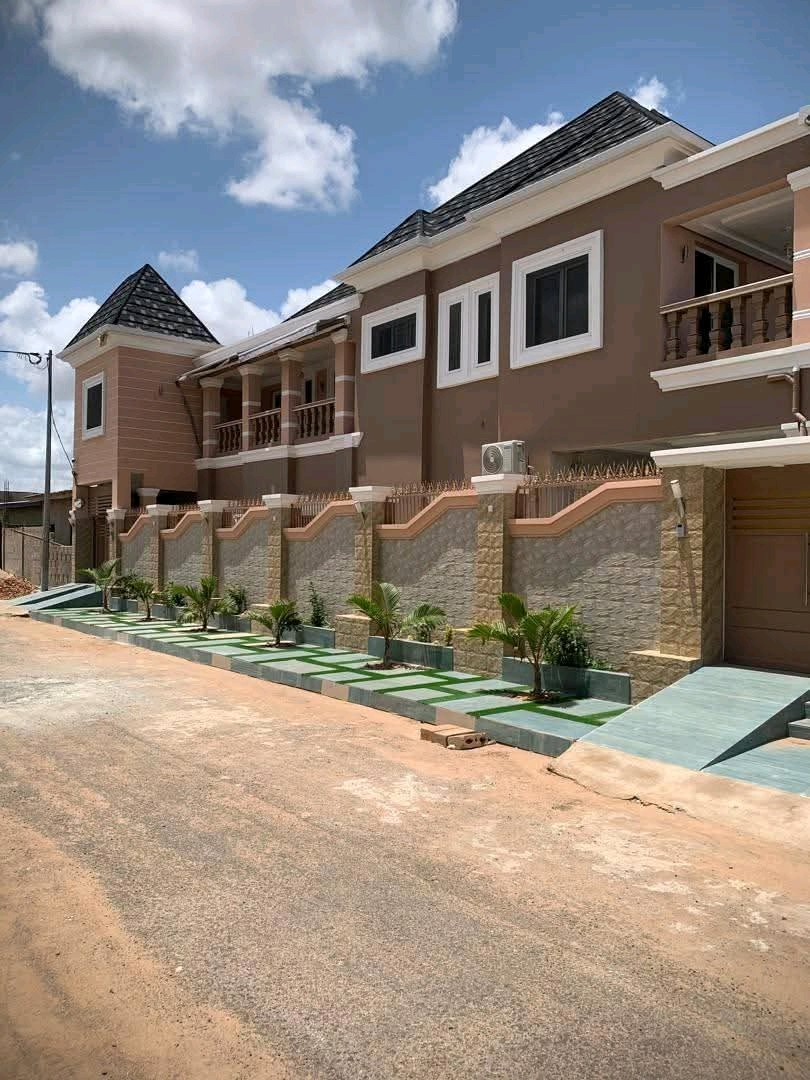 Villa en vente dans la cité mokpokpo