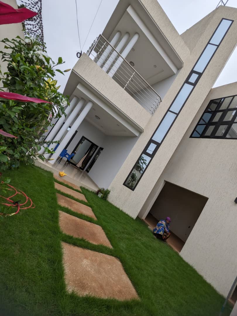 Villa en vente a Lomé agoe legbassito
