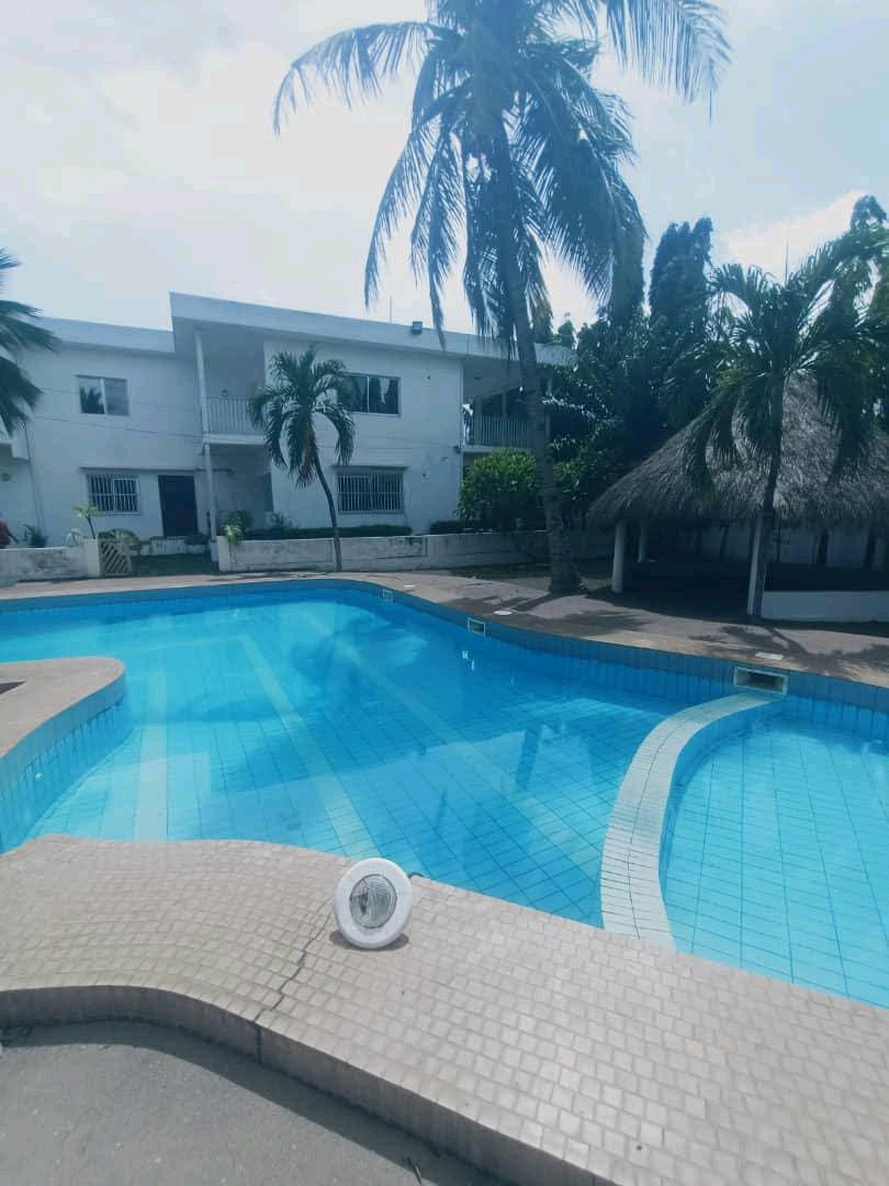 Villa a piscine à louer a lomé Akodessewa
