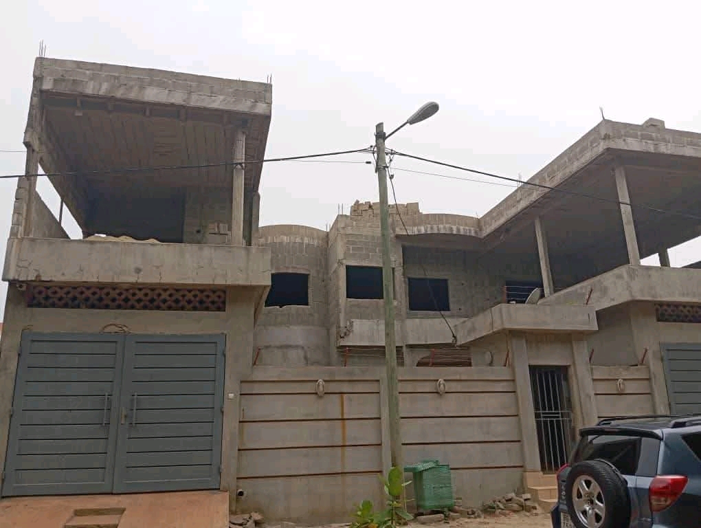 Belle villa a étage en vente au Bénin Abomey calavi