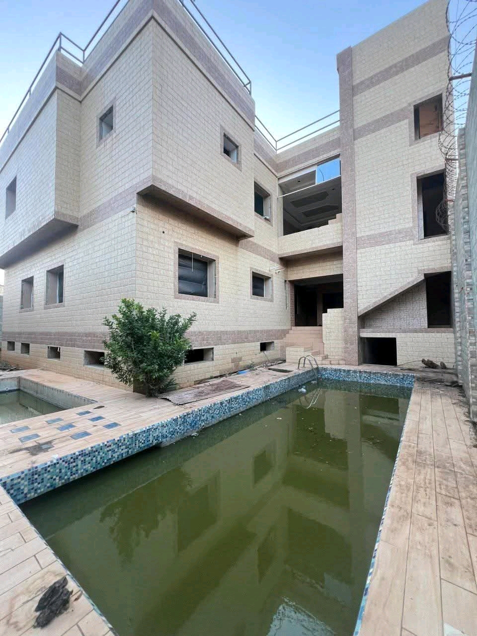 Villa a piscine en vente a Lomé hedjranawoé