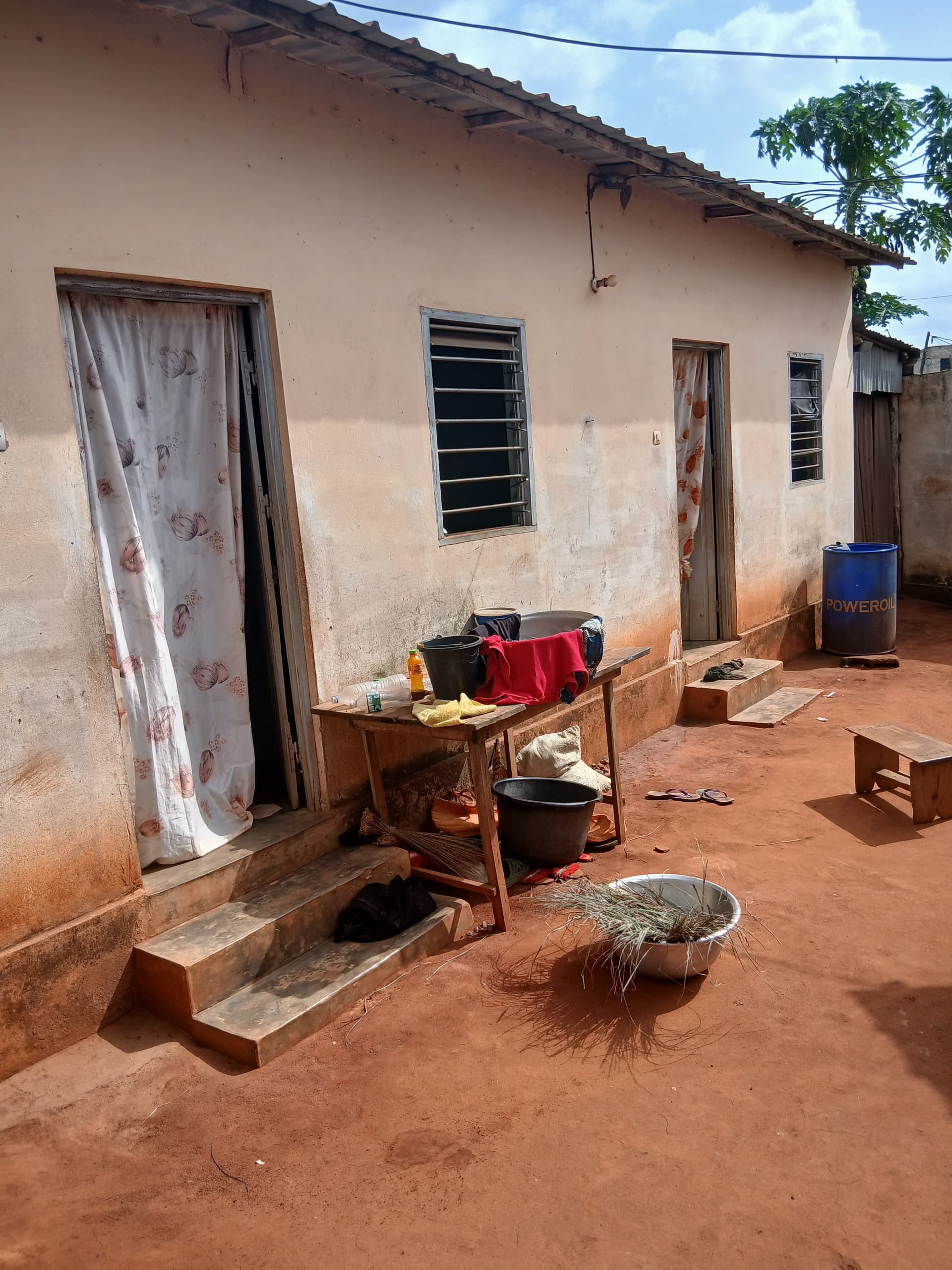 Petite maison en vente a Lomé adetikopé