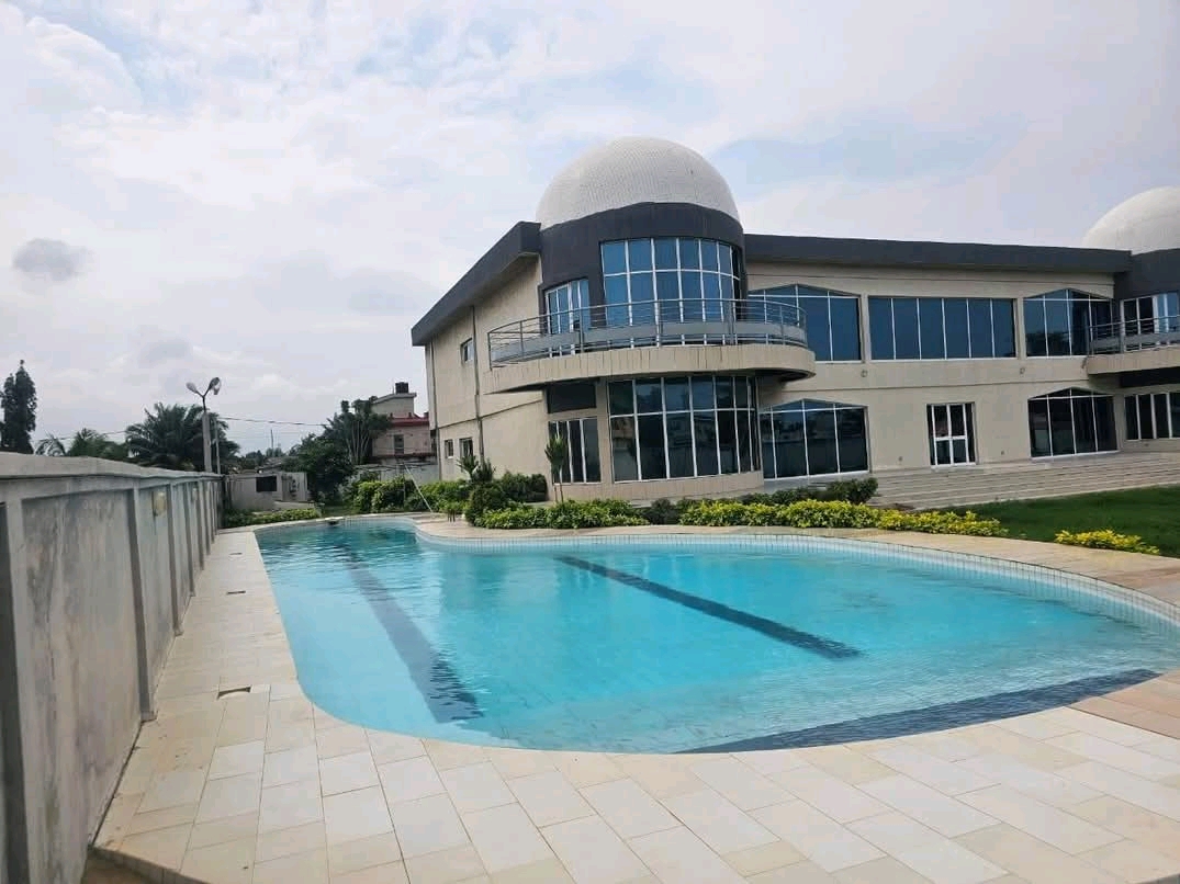 Grande villa en vente a Lome baguida avepozo kpogan agodekai