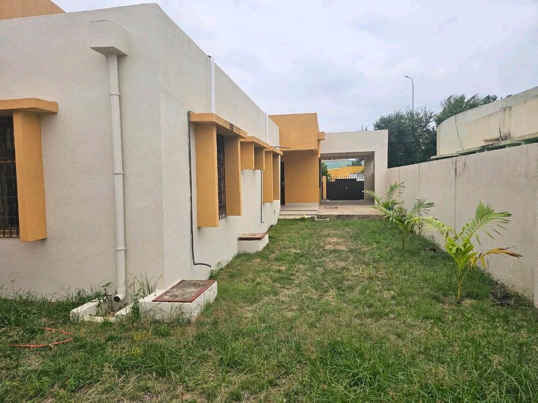 Villa en vente dans la cité BOAD de baguida