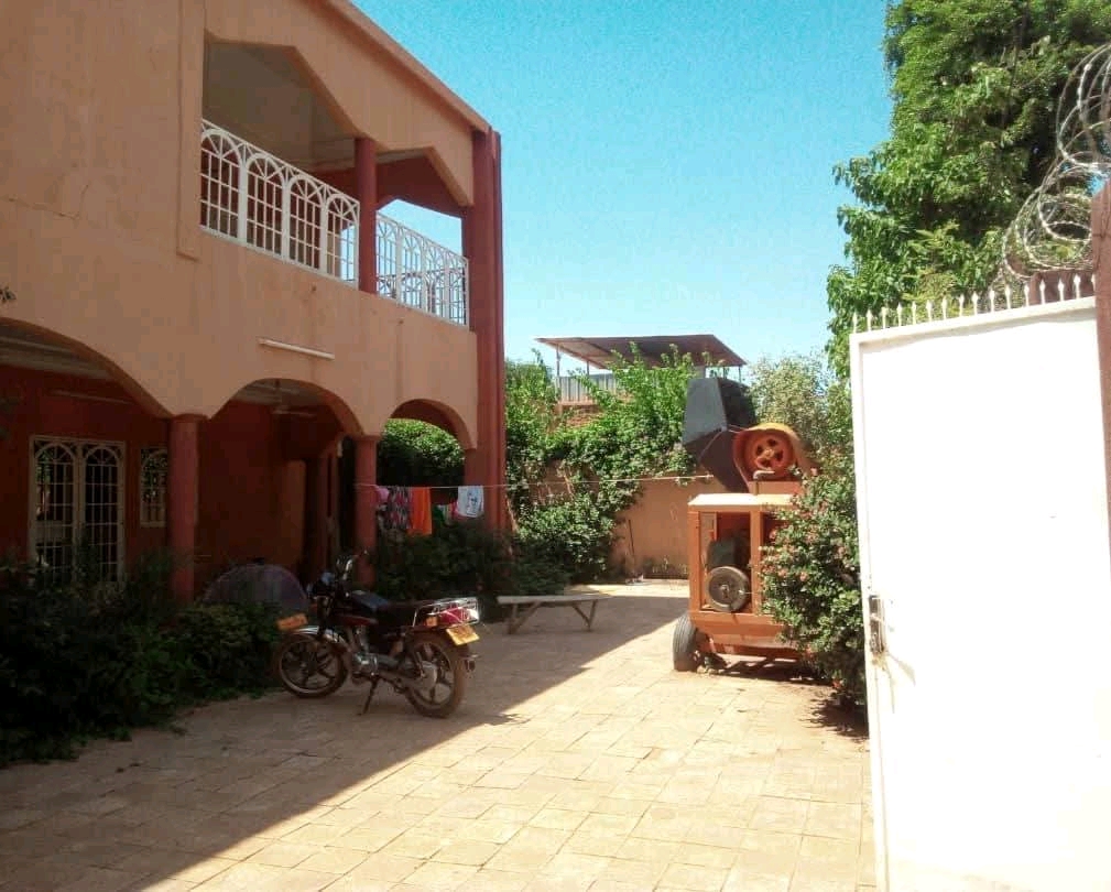 Villa a étage en vente a niamey