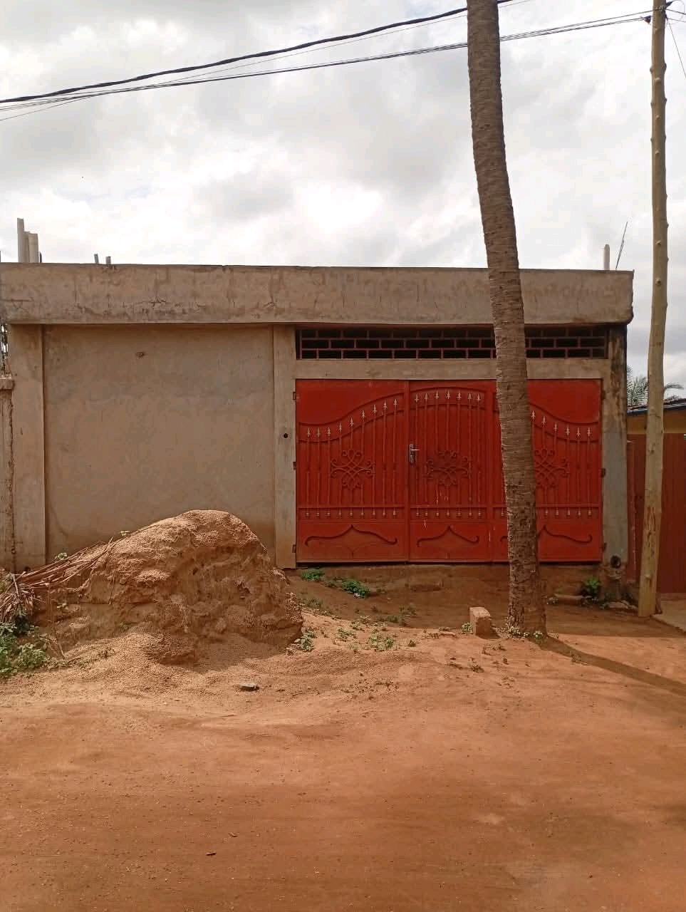 Villa inachevée en vente a Lomé agoe CEG agoe Est