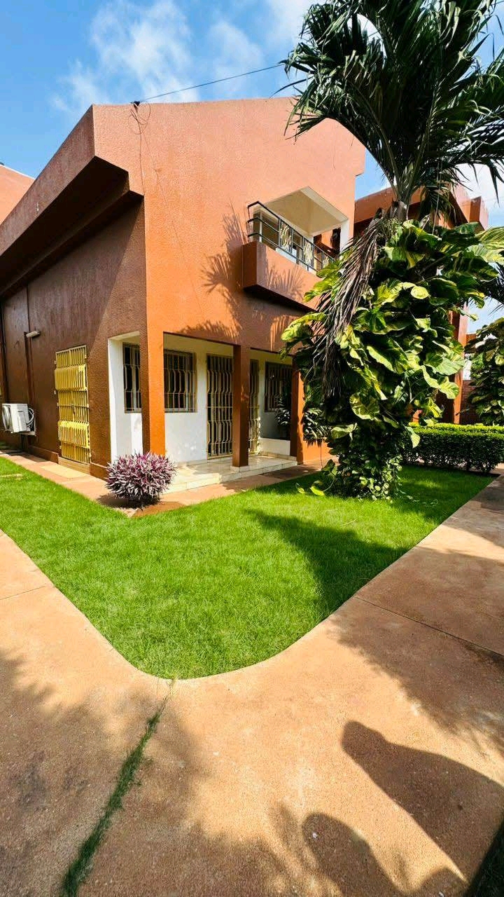 Villa en vente a Lomé hedjranawoé